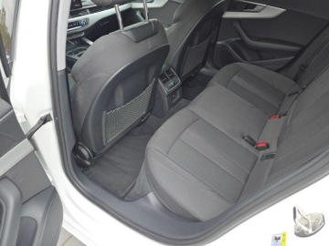 Audi A4 B9 Limousine Facelifting 2.0 35 TFSI 150KM 2022 Audi A4 Limousine 2.0TFSI 150KM S-Tronic I właścic, zdjęcie 10