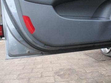 DVEŘE LEVÉ PŘEDNÍ ZRCÁTKO HYUNDAI I30 I 08R BARVA 9A KOMPLETNÍ