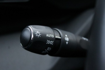 Peugeot 308 III Hatchback Plug-In 1.6 Hybrid 180KM 2023 Peugeot 308 FV23% Hybryda Plug-in Automat, zdjęcie 30