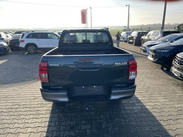 Toyota Hilux VIII Pojedyncza kabina Facelifting 2.4 D-4D 150KM 2024 Toyota Hilux Duble CAB 4x4 Klimatyzacja HAK, zdjęcie 4