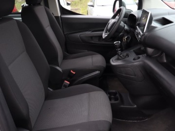 Toyota 2022 Toyota ProAce City Verso 1.5 D-4D, Salon Polska, zdjęcie 8