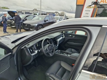 Volvo XC60 II 2020 Volvo XC 60 2,0 D 197KM 1-rej 2021 SKORA klima alu navi grz.fot. oplacony, zdjęcie 9