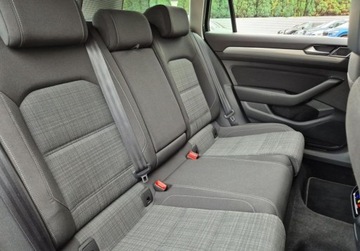 Volkswagen Passat B8 Variant Facelifting 2.0 TDI SCR 200KM 2022 Volkswagen Passat Variant 2.0TDI 200KM DSG BusinessPremium HAK Kamera LED, zdjęcie 15