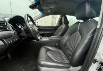 Toyota Camry IX Sedan 2.5 Hybrid Dynamic Force 218KM 2021 Toyota Camry Salon Polska Automat Navi Kamera Led 1 Wlasciciel FV23, zdjęcie 13