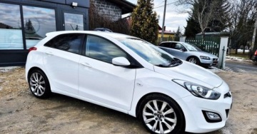 Hyundai i30 II Wagon 1.6 GDI 135KM 2014 Hyundai i30 BENZYNA 5 DRZWI KLIMA niski przebieg super okazja 1.6, zdjęcie 8