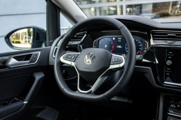 Volkswagen Touran III 1.5 TSI EVO 150KM 2026 Volkswagen Touran Highline 1.5 TSI EVO 150 KM DSG, zdjęcie 23