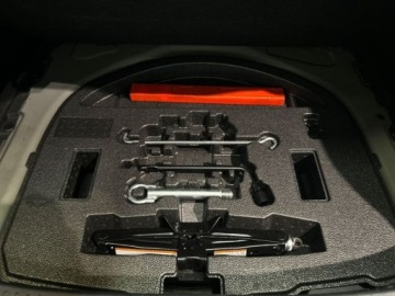 Toyota Corolla XII Sedan Facelifting 1.8 Hybrid 140KM 2023 Toyota Corolla Corolla 1.8 Hybrid StyleGwarancjaSalon Polska drugi komplet, zdjęcie 24