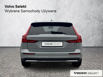 Volvo V60 II  Cross Country Facelifting 2.0 B4 197KM 2023 Volvo V60 Cross Country FV23% Plus B4D AWD LED Tem, zdjęcie 4