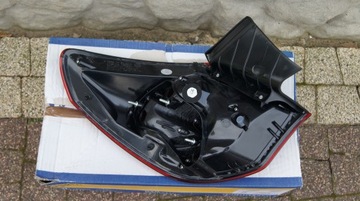 ASTRA J SVĚTLO PRAVÁ 5D EVROPA 2009+