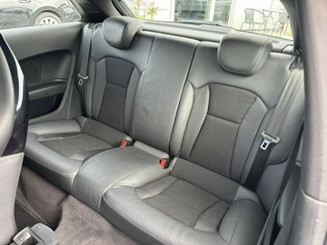 Audi A1 I Hatchback 3d 1.6 TDI 105KM 2011 Audi A1 3-drzwiowe 1.6 TDI 105KM 2011r, S-Line, zdjęcie 16