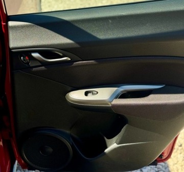 Honda Civic VIII Hatchback 3d 1.8 i-VTEC 140KM 2011 Honda Civic 1.8 i-VTEC 140KM benzyna niski przebieg PDC Climatronic welur, zdjęcie 34