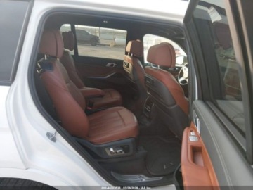 BMW X7 2021 BMW X7 XDrive40I 2021 3.0 Benzyna 335KM, zdjęcie 13