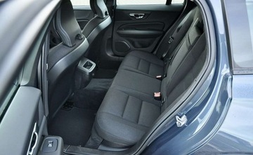 Volvo V60 II  2021 Volvo V60 Volvo V60 B3 B Geartronic Momentum Pro 2.0 Benzyna 163KM, zdjęcie 16