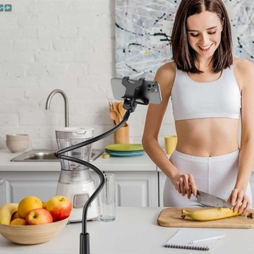 Гибкий и прочный держатель-подставка для телефона на штативе с настольным зажимом.