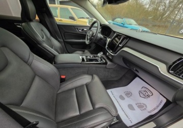 Volvo V60 II  Kombi Plug-in 2.0 T6 Plug-In Hybrid 341KM 2021 Volvo V60 FV 23 BW Panorama Kamery 360 Biala Perla 2.0 Hybryda Plug-in, zdjęcie 30