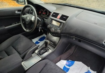 Honda Accord VII 2004 Honda Accord Automat ZadbanaModel 2005 2.0 Benzyna 135KM, zdjęcie 9