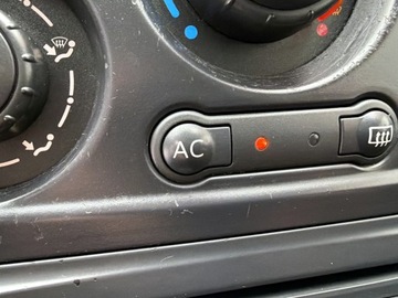 Renault Clio III Hatchback 5d 1.2 i 16V 75KM 2009 Renault Clio TYLKO 156tyśkm! 1WŁ Zwykła Benzyna 1.2B 2009r DYNAMIQUE 5DRZWI, zdjęcie 12