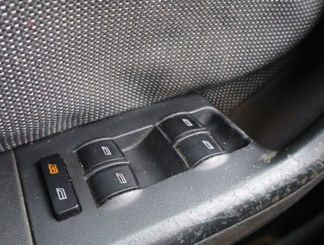 Audi A3 8L Hatchback 1.6 i 102KM 2000 Audi A3 1.6, Klima, Klimatronic, El. szyby, zdjęcie 12