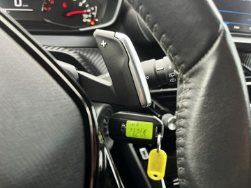 Peugeot 2008 II SUV 1.2 PureTech 130KM 2021 Peugeot 2008 Automat/Manetki /ALLURE/ Salon Pl/, zdjęcie 15