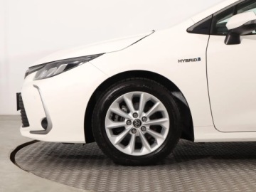 Toyota Corolla XII Sedan 1.8 Hybrid 122KM 2021 Toyota Corolla 1.8 Hybrid, Salon Polska, zdjęcie 14