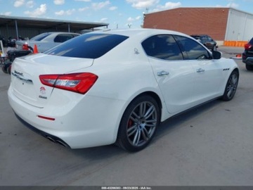 Maserati Ghibli 2018 Maserati Ghibli S 2018 3.0l 3.0 Benzyna 424KM, zdjęcie 5