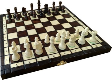 ДЕРЕВЯННЫЕ ШКОЛЬНЫЕ ШАХМАТЫ (28х28см) - не только для детей