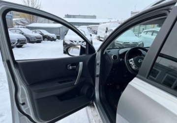 Nissan Qashqai I Crossover 2.0 140KM 2010 Nissan Qashqai2 panorama 7- osobowy 2.0 Benzyna 141KM, zdjęcie 16