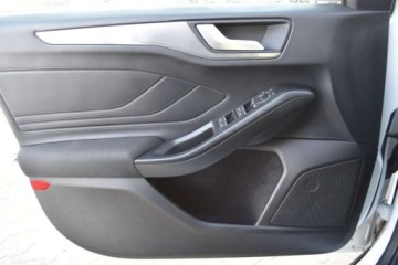 Ford Focus IV Kombi Facelifting 1.0 EcoBoost 125KM 2023 Ford Focus SalonPL 1.0 125KM Combi Titanium Climatronic Tempomat LED VAT23, zdjęcie 26