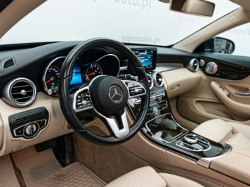 Mercedes Klasa C W205 Coupe Facelifting 2.0 300 258KM 2019 MERCEDES-BENZ C Klasa C 300 9G-TRONIC 2.0 258KM 2019, zdjęcie 10