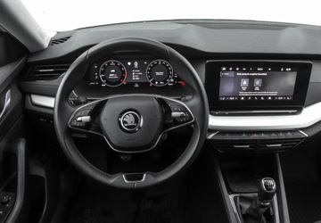 Skoda Octavia IV Scout 1.5 TSI ACT 150KM 2024 Skoda Octavia 1.5 TSI 150KM Selection Reflektory LED Tempomat Podgrzewane, zdjęcie 16
