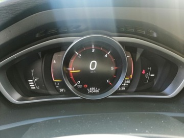 Volvo 2018 Volvo V40 Cross Country II 2.0 bezwypadkowy, jasny środek, WEBASTO, zdjęcie 8