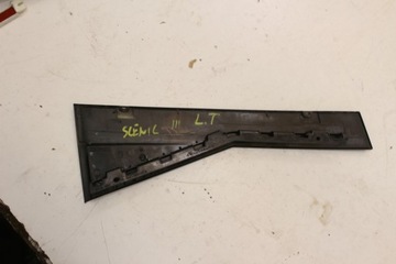 LIŠTA DVEŘE LEVÝ ZADNÍ SLOUPU 822350013R RENAULT SCENIC III