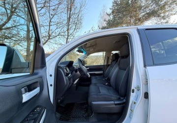 Toyota Tundra II 2014 Toyota Tundra Toyota Tundra 5.7 4x4 Double Cab SR5 5.7 Benzyna 381KM, zdjęcie 14
