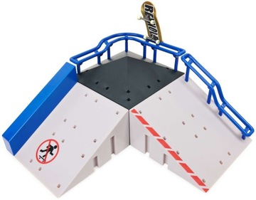 TECH DECK RAMP PYRAMID POINT + СКЕЙТБОРД BAKER FINGERBOARD