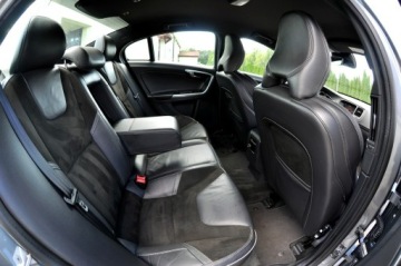 Volvo S60 II Sedan Facelifting 2.0 D3 DRIVE-E 150KM 2015 Volvo S60 R-Desing Bi Xenon Ledy Digital City, zdjęcie 19