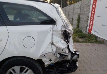 Toyota Auris II 2017 Toyota Auris Okazja 1.8 Hybryda 98KM, zdjęcie 6