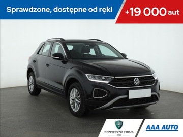 Volkswagen T-Roc I SUV Facelifting 1.5 TSI ACT 150KM 2023 VW T-Roc 1.5 TSI, Salon Polska, 1. Właściciel