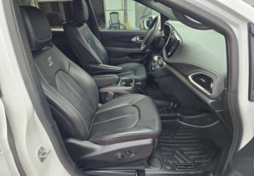 Chrysler Pacifica II 3.6 V6 Hybrid 264KM 2022 Chrysler Pacifica 3.6 eHybrid Touring L/S Skóry Kamery 360 Monitory FV 23%, zdjęcie 35