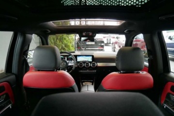 Mercedes GLB SUV AMG 35 2.0 306KM 2022 Mercedes-Benz GLB AMG 2.0 306KM 4MATIC HeadUp Cam360 Panorama Ambiente Bur, zdjęcie 33