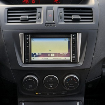 Mazda 5 II 2.0 MZR 150KM 2011 Mazda 5 2.0 MZR-DISI i-stop Center-Line, zdjęcie 34