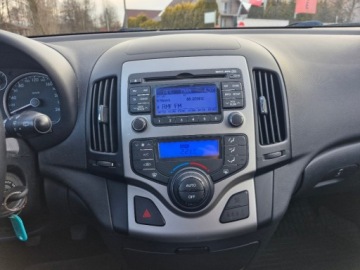Hyundai i30 I CW Facelifting 1.4 DOHC 109KM 2011 Hyundai i30 Jak nowy 190 tys km z Niemiec pierwszy wlasciciel 1.4 benzyna, zdjęcie 24