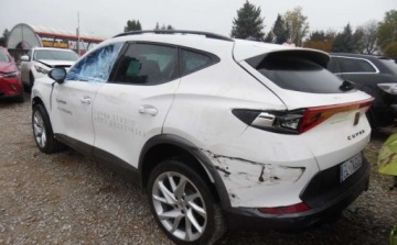 Cupra Formentor Crossover 1.5 TSI 150KM 2024 Cupra Formentor 052024r, Salonowy, 1.5TSI, Uszkodzony prawy przod. Poobija, zdjęcie 2