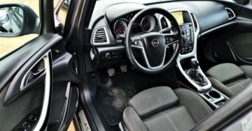 Opel Astra J Hatchback 5d 1.4 Turbo ECOTEC 120KM 2011 Opel Astra BENZYNA NAWIGACJA sportowe fotele super okazja polecamy, zdjęcie 28