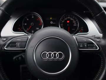 Audi A5 8T Coupe Facelifting 2.0 TDI 177KM 2011 Audi A5 2.0 TDI, 174 KM, Skóra, Navi, Xenon, zdjęcie 18