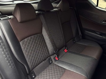 Toyota C-HR I Crossover 1.8 Hybrid 122KM 2018 Toyota C-HR 1.8 Hybrid Lounge JBL Skora Kamera Full-LED Alu Gwarancja SSU, zdjęcie 34
