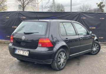Volkswagen Golf IV Hatchback 1.4 16V 75KM 1999 Volkswagen Golf Volkswagen Golf 1.4b DLUGI PRZEGLAD SWIEZY ROZRZAD Zam, zdjęcie 3
