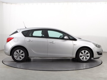 Opel Astra J Hatchback 5d Facelifting 1.6 Twinport ECOTEC 115KM 2013 Opel Astra 1.6 16V, Salon Polska, Serwis ASO, zdjęcie 5