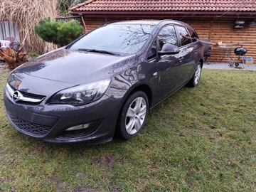 Opel Astra J Sports Tourer Facelifting 1.4 Turbo ECOTEC 120KM 2014 Opel Astra 1.4 Turbo Energy 120KM 2014r