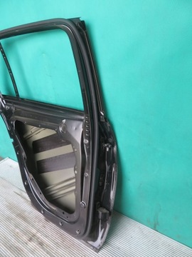 DVEŘE LEVÝ ZADNÍ MERCEDES W253 GLC 43 3.0 C TŘÍDA AMG 18R