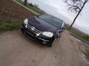 Volkswagen Jetta V 1.6 FSI 115KM 2006 VOLKSWAGEN JETTA 1.6 BENZ ZAMIANA Z NIEMIEC, zdjęcie 1